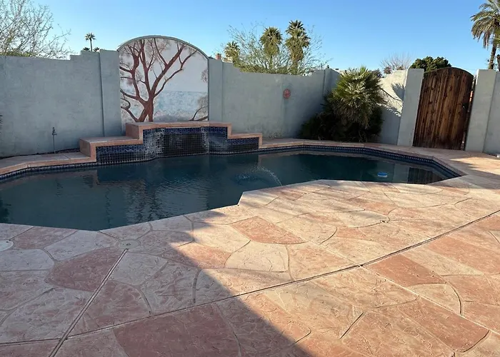 Crystalz Pool Kitchen Dwntwn Stadiums Arts Phoenix